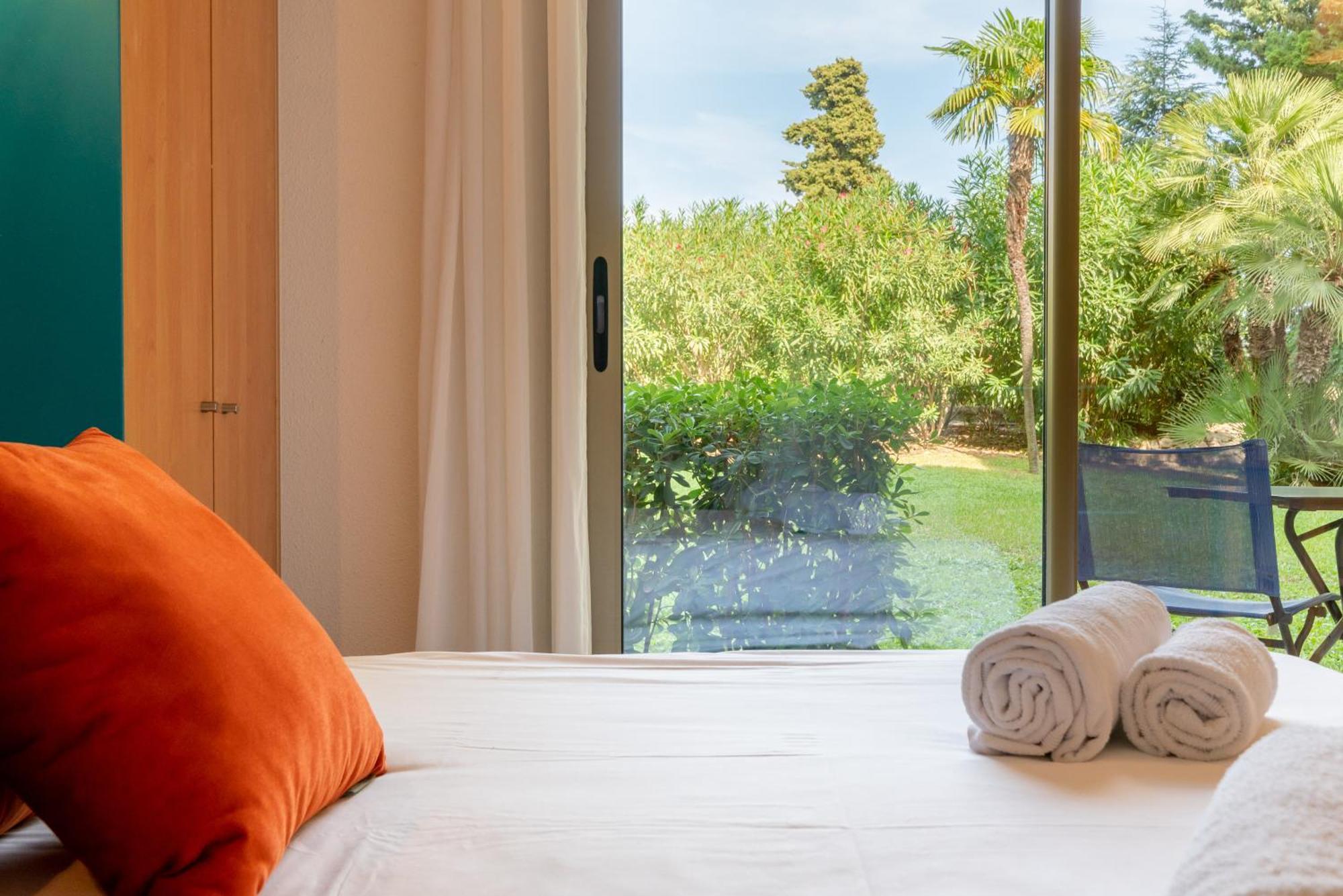 Les 15 Pins & La Mer -Your Green Getaway Near Sea & Beach Antibes Bagian luar foto