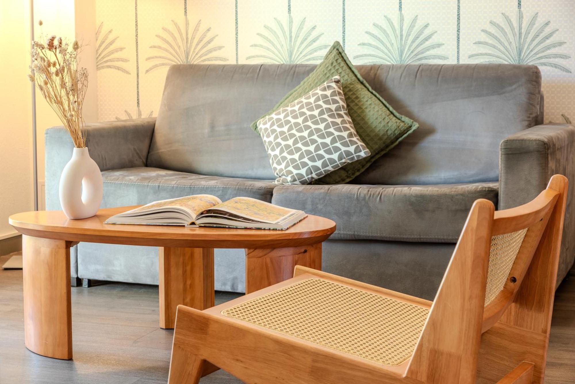 Les 15 Pins & La Mer -Your Green Getaway Near Sea & Beach Antibes Bagian luar foto