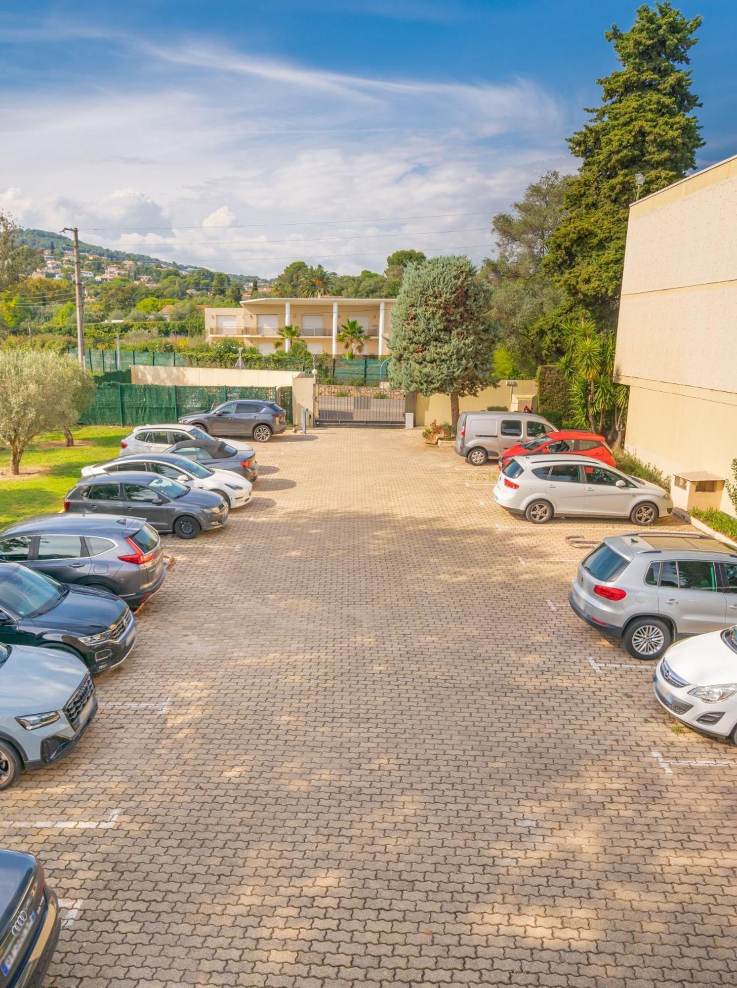 Les 15 Pins & La Mer -Your Green Getaway Near Sea & Beach Antibes Bagian luar foto